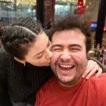 Safa Sarı Instagram - Canım , Kübra’m ,biricik eşim ,ruhum iyi ki doğdun iyi ki benimle evlendin iyi ki beni hayatına ortak ettin seni çok seviyorum …❤️ hayatımı yanımda olarak , yeni anılar biriktirerek , beni çok severek şereflendirir misin ? 🌸çünkü; ben seni çok seviyorum iyi ki varsın canımmmm 🥰