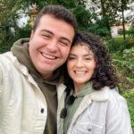 Safa Sarı Instagram - Yüzümde tebessüm , yanımda sebebi ❤️🎈🌺