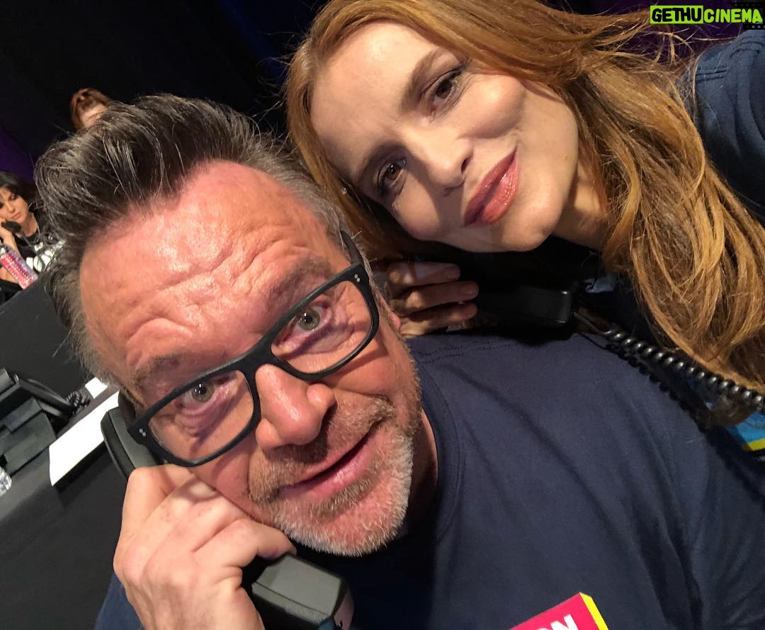 Saffron Burrows - 1.2K Likes - @thetomarnold on the phones.. one hour left to pledge to vote! @whenweallvote #telethonforamerica