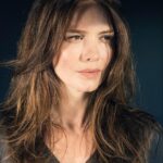 Saffron Burrows Instagram - I met Andrew at 15 in London, so brilliant seeing him last night. Thank you for the lovely words.  #repost from @andrewmacphersonofficial : “I just saw Saffron Burrows in Tom Dugan’s new one woman play, “Jackie Unveiled” at the Wallis Annenberg Theatre last night, and was blown away. It’s on for one more week, seriously, go see it!  The website for tickets is simply - http://thewallis.org”