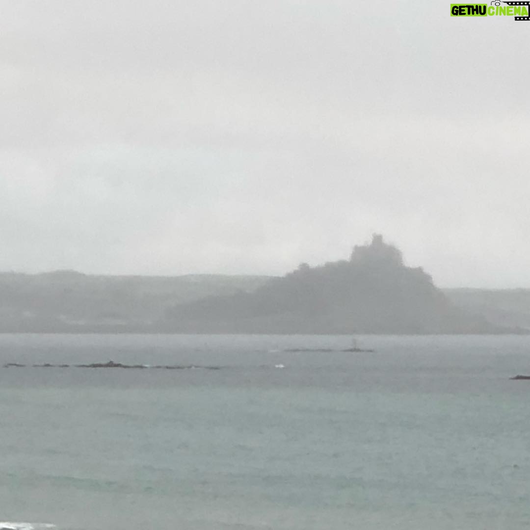 Saffron Burrows - 467 Likes - A Cornish Christmas...