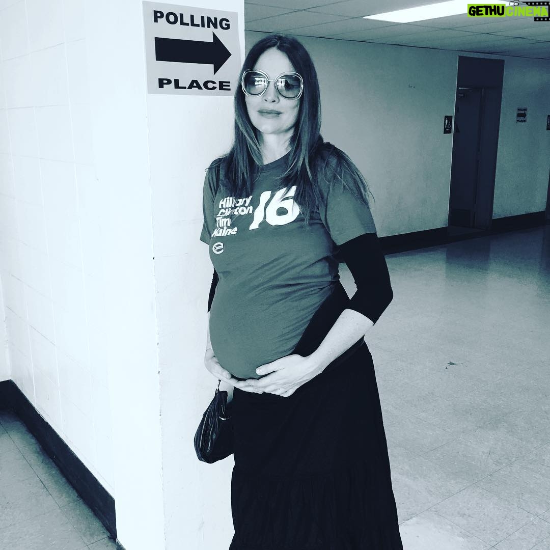 Saffron Burrows - 1.3K Likes - #imwithher #pregnantonpollingday #election2016 @hillaryclinton