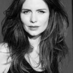 Saffron Burrows Instagram - I met Andrew at 15 in London, so brilliant seeing him last night. Thank you for the lovely words.  #repost from @andrewmacphersonofficial : “I just saw Saffron Burrows in Tom Dugan’s new one woman play, “Jackie Unveiled” at the Wallis Annenberg Theatre last night, and was blown away. It’s on for one more week, seriously, go see it!  The website for tickets is simply - http://thewallis.org”