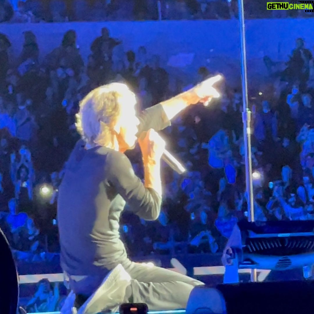 Saffron Burrows - 530 Likes - mick, kicking off last night #rollingstones