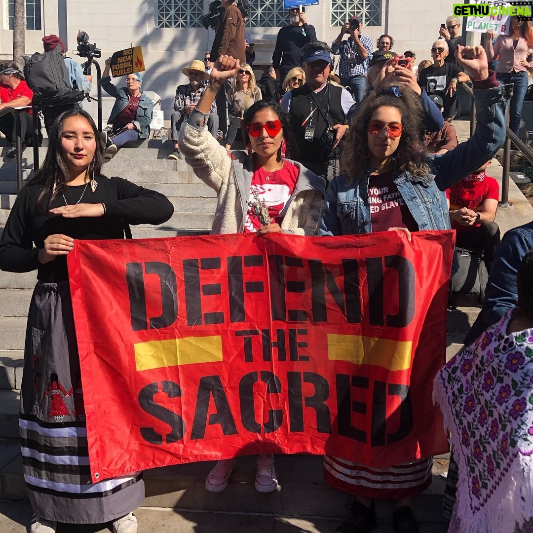Saffron Burrows - 466 Likes - @rising_hearts #firedrillfridays #firedrillfridays🔥🔥🔥 @urbanindigenouscollective @greenpeace_la