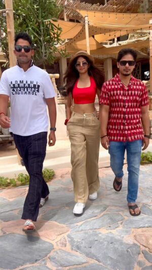 Sahana Sarvesh Instagram - Found these 2 bodyguards in Pattaya @arjun_pr7 @aadi724 

.
.
.
#thaailand #pattaya #pattayathailand #vacation #travelgram #travelguide #travelgirl #traveling #tourist #outfit #ootd