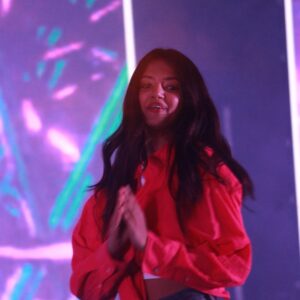 Sahana Sarvesh Instagram - Not me asking the principal of @dgvaishnav_college @vfest.vie to dance with me on stage and then giggling. Please don’t ask me to speak on stage, I’ll blabber :) Thank you for having me @dgvaishnav_college , Tarun for organising this! Absolutely loved being there ♥️