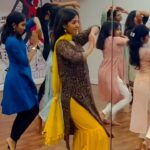 Sahana Sarvesh Instagram - Not the best quality, but dancing in a room filled with graceful women dressed in Indian clothing is a vibe I can never get over ♥️ Come train with me every Sunday! #bollywood #orangrez #bollywooddance #semiclassical #semiclassicaldance #indiandance #danceclass #danceteacher #dancechallenge