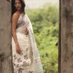 Sahana Sarvesh Instagram - Pursuit of simplicity 🕊️ . . Shot by @sat_narain #portrait #sareelove #portraitphotography #sareeindia #ethnic #ethnicwear #sareenotsorry #sarees