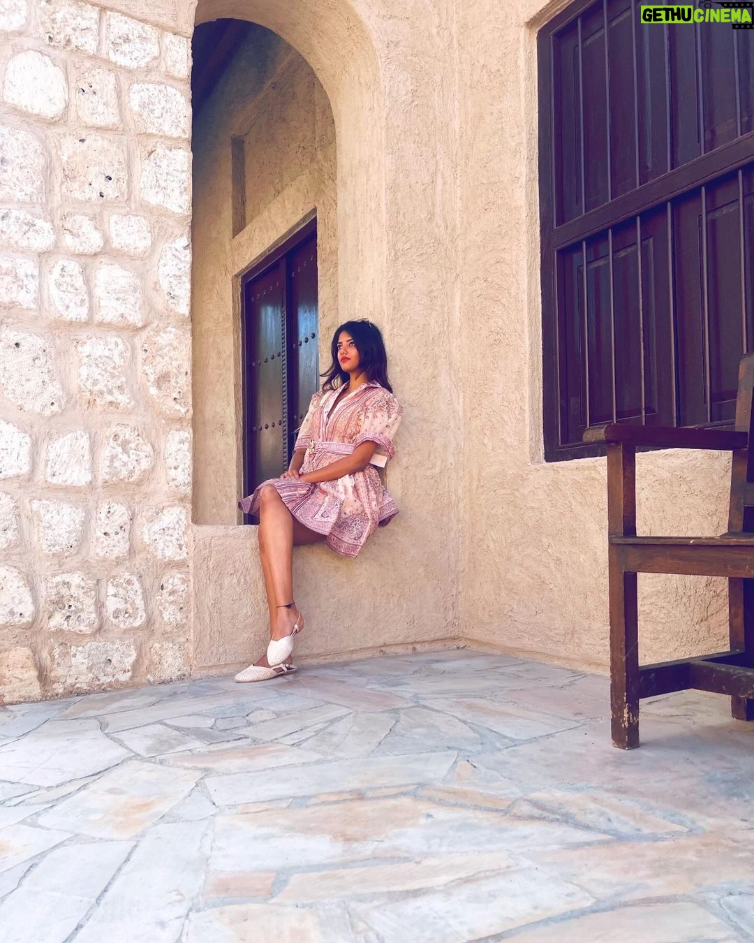Sahana Sarvesh Instagram - Dwelling in the hues of brown 🧴 . . . . #dubai🇦🇪 #travel #traveler #dubai❤️ #arabianteahouse #travelstyle #solotravel #travelphotography #travelling Arabian Tea House