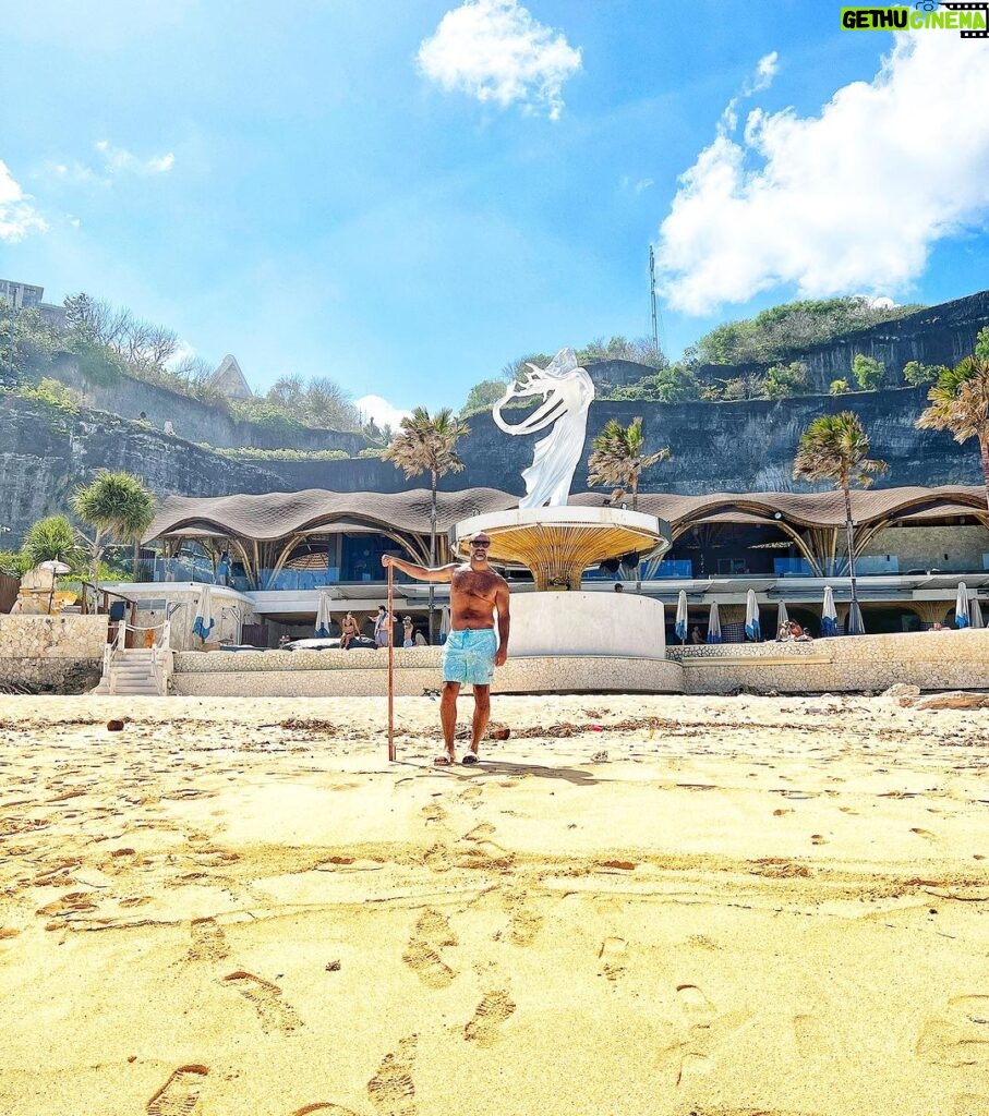 Saleh Abd El Nabi Instagram - #honeymoon #balidaily Tropical Temptation Beach Club