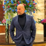 Saleh Abd El Nabi Instagram - #fashionlover #suit #winter2023 #design #naturephotography #blacklove #navy #actor #egyptian Triumph Luxury Hotel