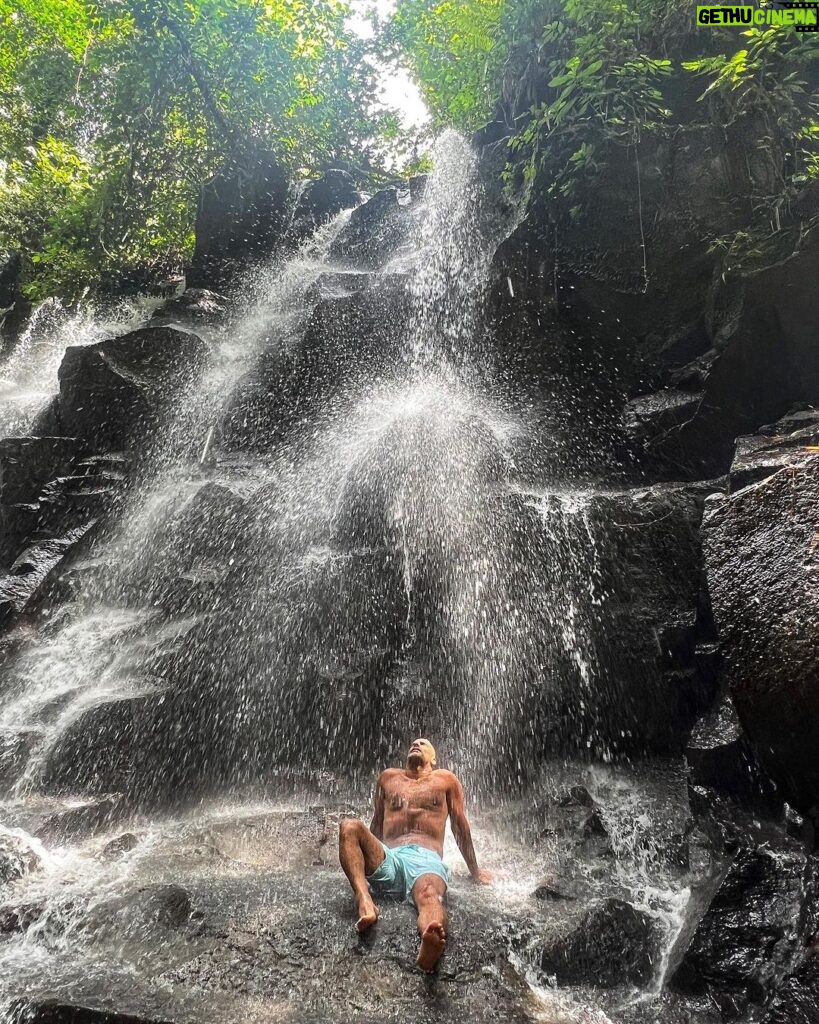 Saleh Abd El Nabi Instagram - #balidaily #waterfull #hoenymoon #actor Kanto Lampo Waterfall