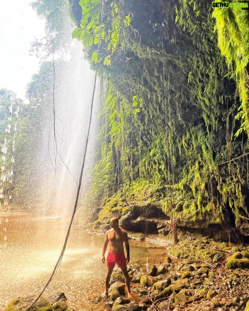 Saleh Abd El Nabi Instagram - #enjoy #behappy #waterfull #balidaily Benang Setokel Waterfall