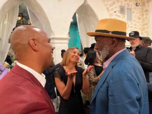 Salli Richardson-Whitfield Instagram - My heart is so heavy. I was given the honor to act with this man, Direct this man, play golf with this man and even share a cigar or two with this beautiful soul. @alldondre and I were always so happy to run into you and I’m so happy we were able to spend your 80th birthday with you. Heaven definitely has another angel. @officialrichardroundtree you will be missed.💔