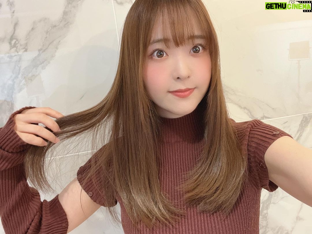 Sally Amaki Instagram - お仕事の後トリートメントに行ってきました😌 美容師さん達がみんな仮装してて楽しかったです👻🎃 まだ髪色決めてないから今日は染めてないんだ〜何がいいかな〜🌜🤝🌛