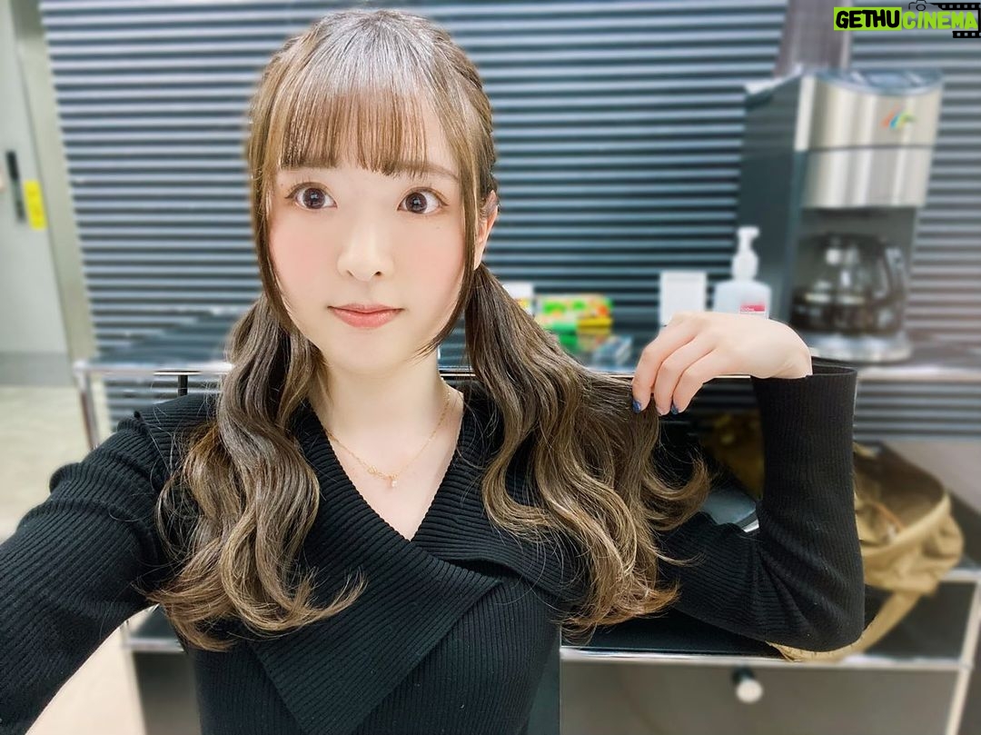 Sally Amaki Instagram - プリンアラモードになってたのでMiraree Tokyoさんでまた染めて頂きました🥰 順調に伸びてます🥰 美容院のすぐ後リハに行ったんですけど、ダンサーさんに「髪サラサラ過ぎじゃない??」って褒められた🥰嬉しみ🥰