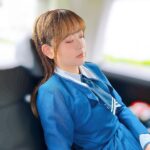 Sally Amaki Instagram - ロケの休憩時間中に萌ちゃんと「助手席に乗った時の良い感じの寝顔アングル研究しよう」ってなった時の写真w . 「はい！止まって！そこそこ！」 「わかった。この角度覚えとくわ！」 っていう謎のいつ使うねんって技を取得しました🤣🤣
