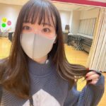 Sally Amaki Instagram - Mirareee Tokyoさんでまた髪の毛染めて、毛先も整えて頂きました🥰 後前髪もちょっとだけ増やした〜🥰🥰リハ後の写真だからちょっとポサポサしちゃった😛 今回もピノちゃんいて癒された〜🐶