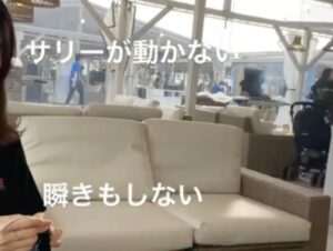 Sally Amaki Instagram - この間お友達が誕生日を祝ってくれました🥰みんなでBBQ🎉
.
海が見えるところだったはずなんですが、席から見えなくて「海？」ってなってたところを友達が撮ってましたw