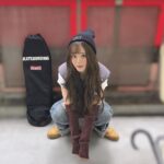 Sally Amaki Instagram – Beanie @trenta_official_
Crop top @zara
Jeans & vest @emoda_official
Shoes @timberland_jpn
Arm warmer @archives__official
なんかオシャレなことしてみた🕺🏻
#japanesefashion #fashion #streetwear #idol