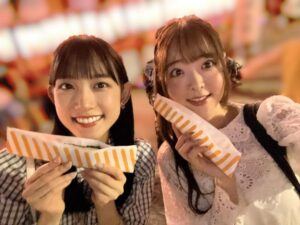 Sally Amaki Instagram - この間夏の子と夏してきました💕
人生数億年ぶりの屋台！
MATSURIシャツ貰っちゃった🤣
ここ数ヶ月毎月会ってる😚
最近の方が昔より仲が良い気がするのな〜ぜな〜ぜ？👯‍♀️
次は手持ち花火だ〜🥰🤌🏻🎇
.
.
#声優　#夏祭り #アイドル  #オタ活