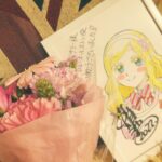 Sally Amaki Instagram - メリークリスマスイブ💕 12月24日❤︎今日はナナニジ結成7年目です！ 昨日楽屋で悲鳴を上げましたw 結成当時生まれた子は小学校に入学する歳です。 怖いです。🤣 でもそっか〜そんなに長く続けてるのか〜😌 何年目まで続けられるかな？3桁は目指したいな🧐(？) 加入当初想像していた7年後とは全く別の景色の7年後です🫢 それが良いのか悪いのかは分からないですが、私自身は今とても幸せです。 7年目にしてやっと、やりたいことをやり始められているなって思います。 もし2016年に戻ってまたナナニジに入るかって言われたら、、、ちょっと悩んでから「はい！」って言いますw 声優を目指して日本へ来た自分からすると、やっぱりアイドルとしてステージに立つことに抵抗があったりする時もあるんですが、私はアイドル活動をしていなかったら永遠に殻に閉じこもったままで何も面白くない人間だったと思います。 ナナニジに入って、計算中というバラエティー番組をやらせて頂いたから、桜ちゃんを通してバラエティーを学んで、そこで得た知識を声優の現場に持って行って「面白いね」って言って頂けてるんだと思います。 両親にも良く「活動中のサリーちゃん誰？」って言われるくらい、生きて来た中で誰にも見せたことのない姿をナナニジが見つけてくれました。 そして何より！アイドル活動をしていたから感じられる感情が本当にいっぱいあるんです！競争社会の中で生きるフィギュアスケートをずっとやっていたのにも関わらず、感じたことのない悔しさやもどかしさ、怒りや悲しみが本当にいっぱいあるんです！とても演技の勉強になります！！ 本当に波瀾万丈な7年でした！ ハラハラとワクワクが5:5くらいで本当に心臓に悪いです🤣でもその分絶対に他の誰とも被らない私だけの人生になってます！！ ❤︎ 🤭 そしてこの先8年目も！天城サリーを応援して下さってる皆さんには嬉しいご報告がいっぱい出来そうです💕 頂けたチャンスをいっぱい物にできるように頑張ります！ 皆さん！これからもよろしくお願いします！