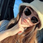Sally Amaki Instagram – とてもチェケです✌🏻
なんだか今日は風が騒がしかったです🕶️
さてさて、今週のみんなの予定は？🥰
