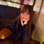 Sally Amaki Instagram - *Twitterと若干頭の傾きちゃう写真🤣* 本日も#サリラジ　ありがとうございました🥰 サリラジでは本当に1番リラックスして日頃の私の気持ちとかもいっぱいお話し出来るので嬉しいです🥰 今はいっぱい笑いながら話せることばかりなんですが🤣ラジオでも言ってた通り本当に一時期キャラで「うっそ〜ん」って言ってたのが定着しすぎて、ボケを言ってるだけなのに「嘘つき」って言われたりテロップにそう出されてたのが嫌で悩みすぎてもう//ずーーーーーーーん😞//ってなってたんですが、サリラジとかで「ああ言われるの実は嫌なんです」って言える場が出来て分かってもらえたことで元気に戻れたので本当に感謝です😌 サリラジの共犯者さんたちは私の理解者だな〜っていつも感謝してます😌 こんなお豆腐メンタルな私も皆さんのおかげで着実にきぬ豆腐メンタルになれてきております。 ありがと3