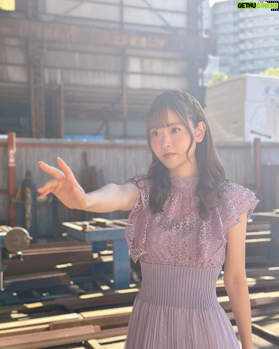 Sally Amaki Instagram - 本日発売の #アップトゥボーイ さん vol.321 #ナナニジ紅白ユニット2022 表紙と裏表紙 更に20ページの大特集です🥰 Twitterとは違うオフショット🥰 . #オフショット 5