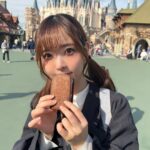 Sally Amaki Instagram - もう8〜9年くらい知ってるネッ友がなんと海外の某ネズミのランドでプリンセスをやることになったんです！！ 私が声優になりたいって言い始めてた頃くらいからその子もずっとプリンセスになりたいって頑張ってたから🥲8年越しに夢が叶ってて凄い嬉しい気持ちでいっぱいです😌 早く行かねば！という気持ちでいっぱいなので、次に数日間お休みが頂ける機会がある時は海外へ行こうと思います！！ 世界中に頑張ってる友達がいるのは少年漫画みたいで楽しいですね😌次会う時は私もレベルアップして共にボスを倒しに行こうかな🌜🤝🌛