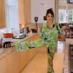 Salma Hayek Pinault Instagram - #pancakeday 🥞😋