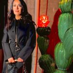 Salma Hayek Pinault Instagram - #BottegaVeneta AW24 ❤️‍🔥💥 @asaprocky @matthieu_blazy Sublime. #mfw Ps con todos los cactus 🌵 me sentí en casa 🏡 Hair: @cinzia_bozza @luciano_colombo Make-up: @nikipinna