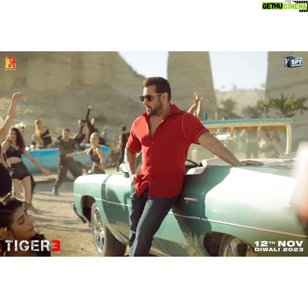 Salman Khan Instagram - Hope u liked the song…. #LekePrabhuKaNaam song out now *link in bio* #Tiger3 arriving in cinemas on 12th November. Releasing in Hindi, Tamil & Telugu. @katrinakaif | @therealemraan | #ManeeshSharma | @yrf | @ipritamofficial | @amitabhbhattacharyaofficial | @arijitsingh | @nikhitagandhiofficial | @vaibhavi.merchant | @madhankarky | @bennydayalofficial | @anushamani | @boselyricist | @anaitashroffadajania | #AlviraKhanAgnihotri | @ashley_rebello | @darshanjalan | #YRF50 | #YRFSpyUniverse
