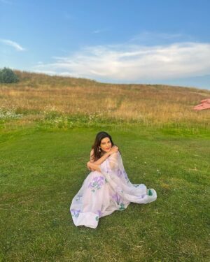 Saloni Khanna Instagram - Kashmir you have my heart ❤️