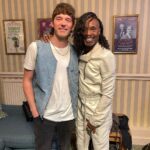 Sam Palladio Instagram - So great to meet you @theebillyporter! Billy came backstage after watching @oklahoma.westend this afternoon. You’re an Angel. X Wyndham's Theatre