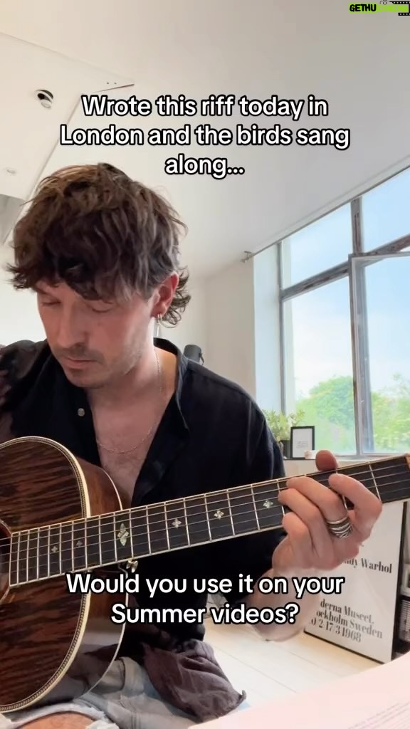 Sam Palladio Instagram - Wrote this little riff today. Giving me chilled summer vibes. I think the birds approve. What do you think? Wanna use it? #singersongwriter #acoustic #nashville #newmusic #summervibes
