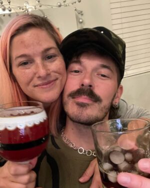 Sam Palladio Instagram - New threads, full hearts, full bellies. 🎄