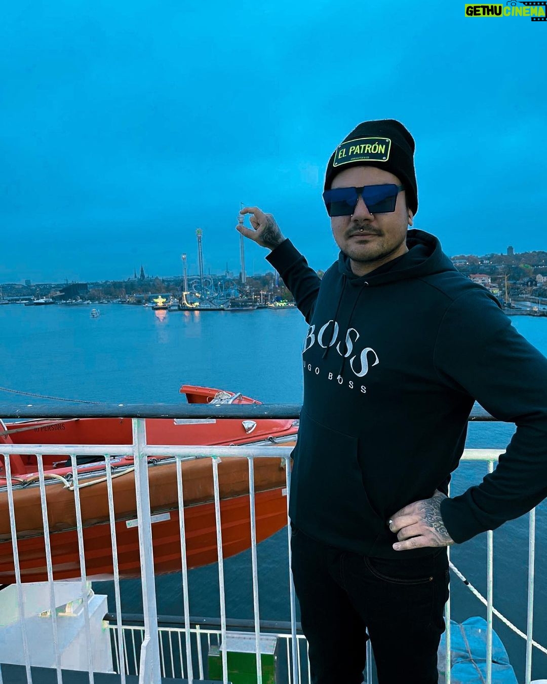 Sami Jakobsson - 2.1K Likes - Catchar Eclipse och rockar speedos 🩲