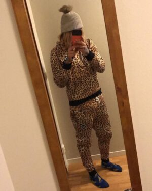 Sami Jakobsson Instagram - Ofta på senare får jag kommentarer om att jag håller tyna bort eller svälta ihjäl. Men här kommer ett gäng bilder från 2018-2019. Och då väger jag 9-10 kilo mindre😎🤷🏽‍♂️
Puss på er och trevlig helg 🌟