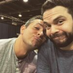 Samm Levine Instagram - Hey Chicago! This year’s @wizardworld is awesome! I already got to share a tender moment with Shazam AND hang out with my friend Paul Rudd! Come on out to Rosemont and join us. We’re here all weekend! #WizardWorldChicago Donald E. Stephens Convention Center