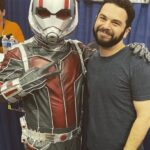 Samm Levine Instagram - Hey Chicago! This year’s @wizardworld is awesome! I already got to share a tender moment with Shazam AND hang out with my friend Paul Rudd! Come on out to Rosemont and join us. We’re here all weekend! #WizardWorldChicago Donald E. Stephens Convention Center