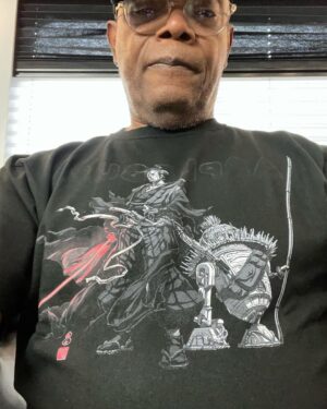 Samuel L. Jackson Instagram - MAY THE FOURTH BE WITH YOU👊🏾👊🏾‼️‼️Thanks @takashiokazaki &  @applebum_tokyo 👊🏾#macelives