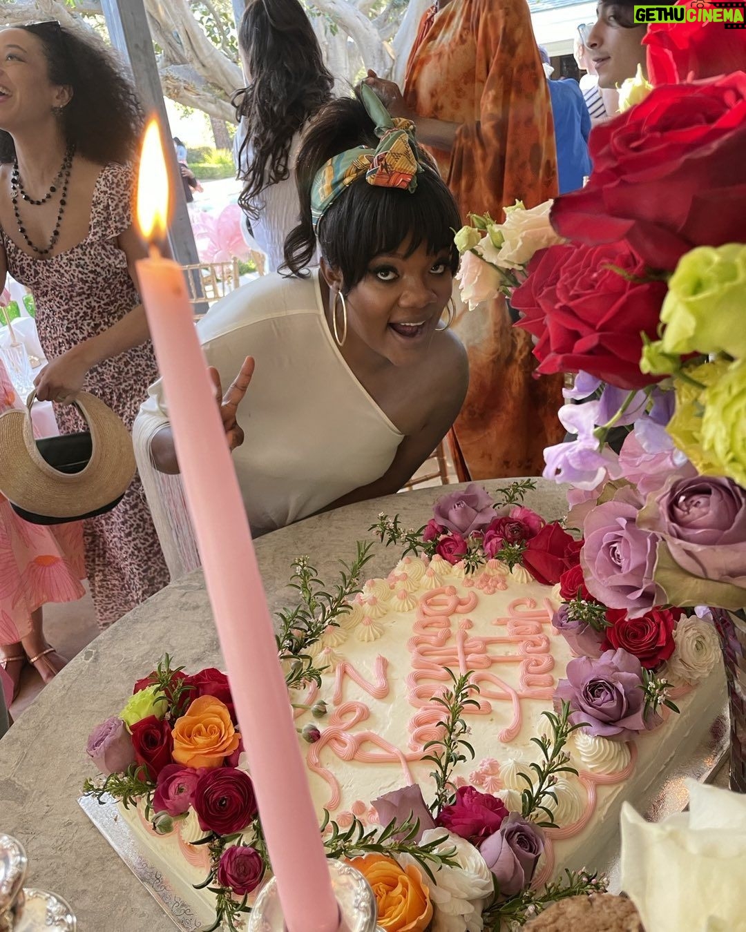 Samuel L. Jackson Instagram - HAPPY BIRTHDAY @zoedove The Sun has been brighter since the day you arrived! Thanks for choosing us to be your parents. It’s an Honor to be your GirlDad♥️🌹😘‼️💯
