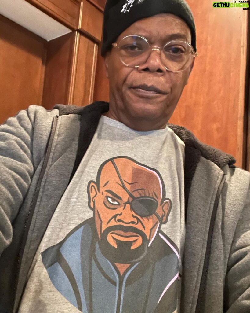 Samuel L. Jackson Instagram - Not here for the games this week... but still gonna have some fun👊🏾‼️#secretinvasion#wholelottafurygoinon London, United Kingdom