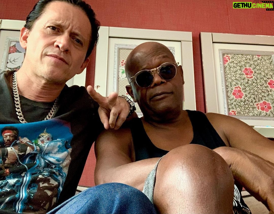 Samuel L. Jackson Instagram - Mr G & Caesar in a betta world. Had a Super Dope hang with @mrwupass on a hot lazy London Sunday. Lotta years, lotta love, lotta good work!#187#art&brotherhood