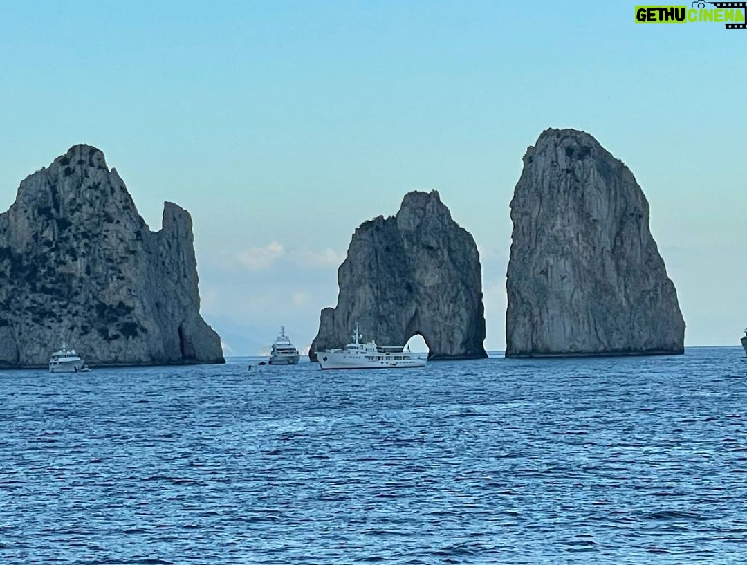 Samuel L. Jackson Instagram - What’s your view today?#yachtchootawkinboutwillis#yachtyyachtyyachtyyachtyyachtyyachtyyachty