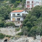 Samuel L. Jackson Instagram - Portovenere, beautiful & fortified!! Mornin’ y’all!#yatchootawkinboutwillis#yachtyyachtyyachtyyachtyyachtyyachtyyachty#newboatnewday