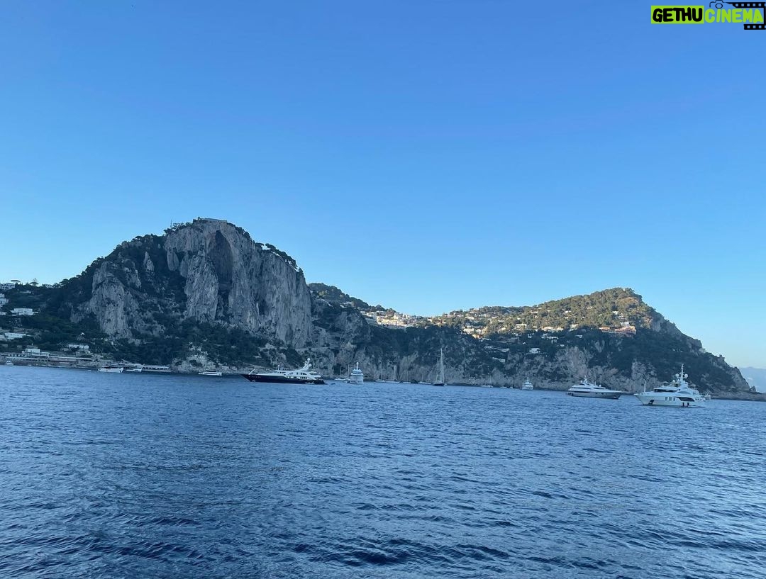 Samuel L. Jackson Instagram - What’s your view today?#yachtchootawkinboutwillis#yachtyyachtyyachtyyachtyyachtyyachtyyachty