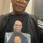 Samuel L. Jackson Instagram - All 3 of us feeling a way about this six day work week!!#lastdaysofptolemygrey##endalztogoateeornotgoteethatisthequestion